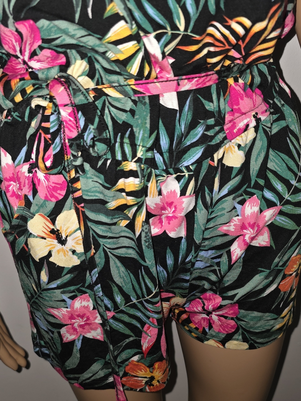 NWT Lascana Tropical Floral Print D Romper Size 2 - Picture 8 of 10
